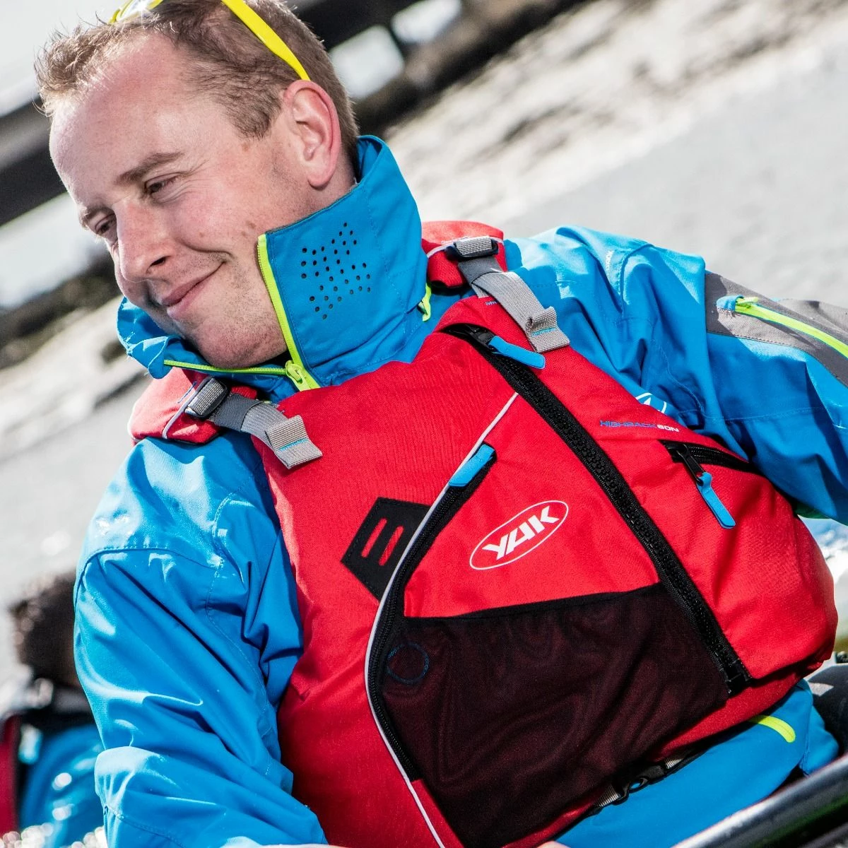 Yak High Back 60N Buoyancy Aid - Black/Red 3 Yak High Back 60N Buoyancy Aid - Black/Red - Image 3