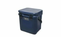 Yeti Roadie 24 Cool Box - Navy 7 Yeti Roadie 24 Cool Box - Navy -UK Surfing Equipment Sales Store 52016 3