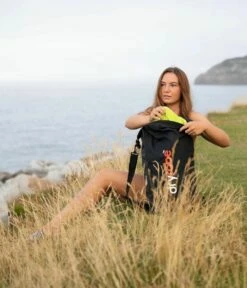 Dryrobe 33L Compression Travel Bag - Black -UK Surfing Equipment Sales Store compression bag 6 2024x2024