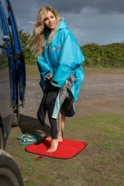 Dryrobe Changing Mat - Black/Red -UK Surfing Equipment Sales Store custom resized 3ded466b 49a7 4411 8c6a c9e8a675a46d 2024x2024