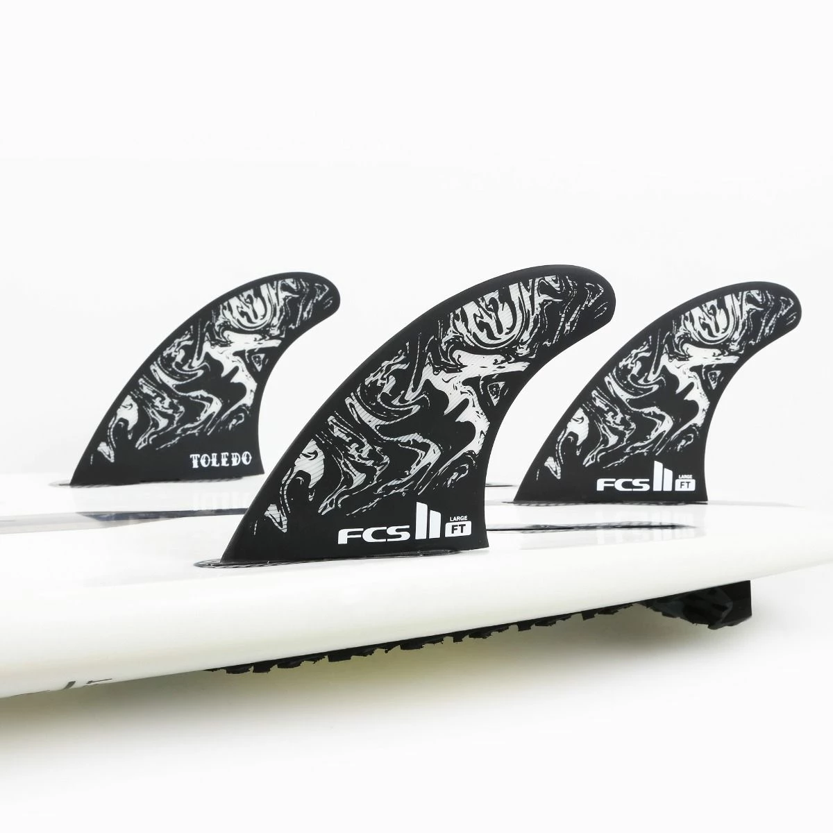 FCS II Filipe Toledo PC Thruster Fins - Black/White 3 FCS II Filipe Toledo PC Thruster Fins - Black/White - Image 3