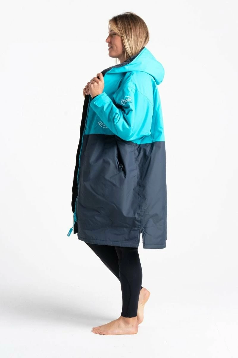 Robie Robes Dry-Series Recycled Long Sleeve Changing Robe - India Ink/Blue Atoll 3 Robie Robes Dry-Series Recycled Long Sleeve Changing Robe - India Ink/Blue Atoll - Image 3