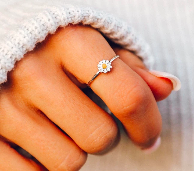 Pura Vida Bracelets Daisy Ring In Silver 2 Pura Vida Bracelets Daisy Ring In Silver - Image 2