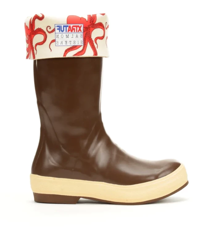 XTRATUF Salmon Sisters 15" Womens Legacy Boot - Brown 4 XTRATUF Salmon Sisters 15" Womens Legacy Boot - Brown - Image 4